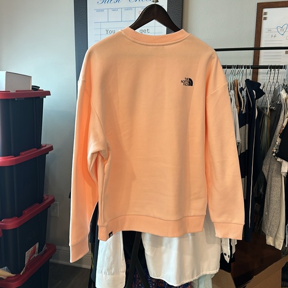 The north face sweatshirt - Picture 2 of 3